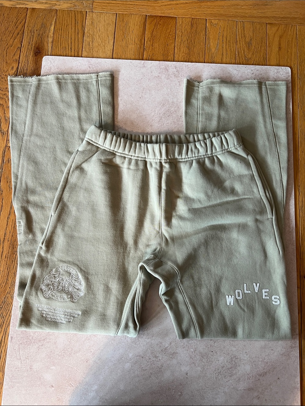 Darc Sport Small Women’s Pyramid V2 She Flare Sweat Pants. Cactus Grey
